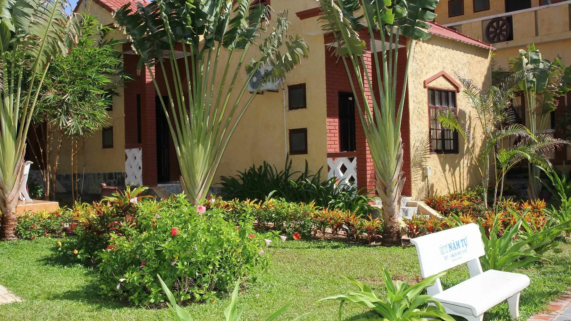 *** Hotel Nang Hon Rom Resort Phan Thiet Vietnam